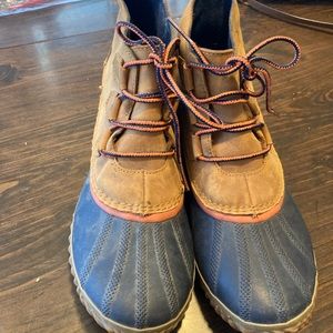Woman’s sorel ankle rain boot